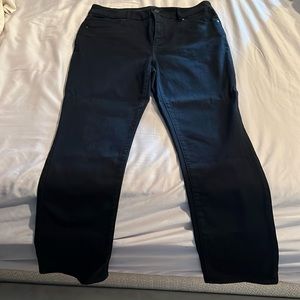 Chico’s black jeans So Slimming Girlfriend Straight Leg Size 8S (Chico’s 1S).